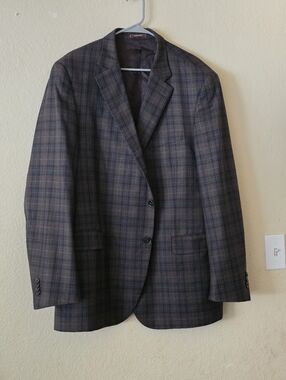 Peter Millar Men's Plaid Sport Coat in Charcoal and Navy Size 48T